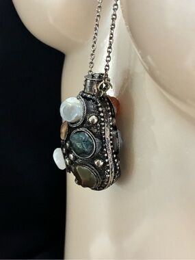 VTG Tribal Chunky Snuff Bottle Pendant w/ Polished Agate Stones-  Unisex - READ